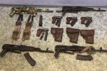 СБУ на Житомирщині затримала чоловіків за незаконний збут зброї, викраденої з військової частини