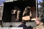 Армійці ЗСУ передали Донецькій лікарні у Лимані міжнародну гуманітарну допомогу на 1 млн грн – відео