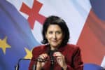 Не та мова, яка об'єднує: президент Грузії відмовилася спілкуватися з азербайджанцями російською