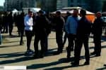 Стало відомо, ким є молодики, які стояли під будівлею ЦВК у день виборів
