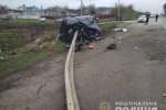 Моторошна ДТП на Харківщині: автівку з трьома чоловіками всередині проткнуло відбійником