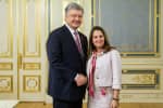Порошенко і Фріланд обговорили погіршення ситуації на Донбасі і посилення санкцій проти Росії