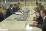 Порошенко закликав послів "Великої сімки" та Євросоюзу продовжити санкції проти Росії