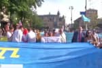 В центре Киева состоялось шествие ко Дню крымскотатарского флага – включение