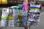 "Оккупация Крыма – позор России": в Москве люди вышли на пикет в поддержку Украины – фото