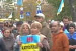 После Майдана активисты отправились к Офису президента – захватили с собой шины
