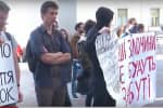 Побиття активістів біля посольства Туреччини: мітингувальники прийшли за поясненнями під стіни МЗС