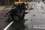 У Києві моторошна ДТП: іномарка розірвала "Волгу" на частини