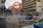 Потоп в центре Киева повредил несколько автомобилей: движение транспорта изменено – подробности