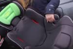 Перевезення дитини без автокрісла відтепер карається штрафом: чи виконуються вимоги – сюжет