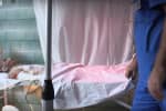 Рятувала 5-річних близнюків із пожежі: у Черкасах жінка зазнала 54% опіків шкіри – необхідна допомога