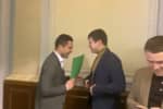 Вместо мелких пакостей, лучше бы сказали, что делать с Президентом с "туманом в голове" – Гончаренко о "слугах"