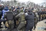 В Киеве полиция задержала 11 человек после акции протеста на Михайловской площади 