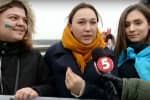 Свято єдності: у Києві живим ланцюгом символічно з'єднали два береги Дніпра – включення
