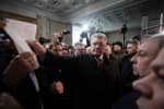 "Слідчий ховав очі, і це було дуже поганим спектаклем" – Порошенко про допит у ДБР