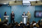 Знову "провокація" і "шлях до миру", а далі про коронавірус: про що Зеленський говорив на брифінгу