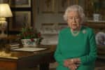 Елизавета II в пятый раз за 68 лет обратилась к нации – говорила о COVID-19 