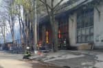 В Киеве огонь из мангала перекинулся на склады – площадь пожара составила 2 тыс. кв. м