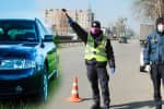 Блокпосты и измерения температуры: как работает автомобильный карантин в Украине