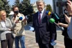 Только "Слуга народа" не дает подписей на законы о страховании врачей и массовом тестировании – Порошенко