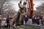 Війна пам'ятників: як Кремль провалив свою першу гібридну спецоперацію
