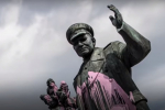 Війна пам'ятників: як чехи демонтували пам'ятник маршалу Конєву та до чого це призвело