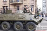 Захоплення заручників у Луцьку: у центр міста стягнули БТР та автобус із силовиками – фото, відео