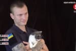 Рятувальники – з котиками: як черкаські волонтери привертають увагу до проблеми безпритульних тварин