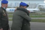 Объятия с побратимами и радостные эмоции жены: как встречали Маркива в Украине – включение