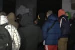Невідомі молодики пікетували будинок Петра Порошенка – подробиці