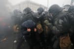 Протест ФОПів на Майдані Незалежності: шумові гранати, сутички та потерпілі (оновлено)