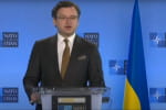 Россия накапливает войска возле украинской границы в трех направлениях – Кулеба