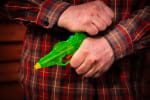 У "Дії" завершилося опитування щодо володіння зброєю: за що проголосували українці