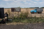 П'ять історій про життя біля війни: у прокат виходить фільм "Погані дороги"