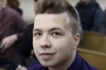 "Меня просто подставили": белорусский госканал опубликовал новый фрагмент из допроса Протасевича – видео