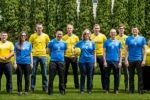 "Чудовий вигляд!": працівники посольства США приміряли форму українських футболістів