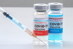 Регулятор ЕС рекомендует получить бустерные дозы вакцинами Pfizer и Moderna людям с ослабленным иммунитетом