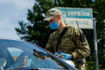 Чоловікам-студентам іноземних університетів знову заборонили виїзд за кордон на час воєнного стану – ДПСУ