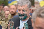 Ветерани просять допомогти ідентифікувати "тітушок", які напали на Порошенка під час Маршу патріотів