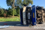 На Львівщині перекинувся рейсовий автобус: є потерпілі