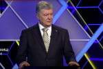 Бронежилетів узагалі не було на озброєнні, а бійців возили на шкільних автобусах – Порошенко про забезпечення ЗСУ у 2014-му
