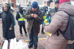 QR-коди з плакатів антивакцинаторів на мітингу в Києві ведуть на сайт кремлівської партії "Єдина Росія"