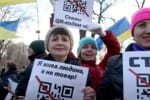 Плакати з QR-кодами "Єдиної Росії", перекритий центр столиці та реакція РНБО: як проходив мітинг антивакцинаторів – сюжет