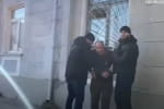 На съемочную группу "Украинской правды" напали в аэропорту Днепра 