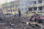 росіяни повністю знищили пологовий будинок і дитячу лікарню в центрі Маріуполя – жахливі відео