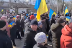 У Новій Каховці окупантам не вдалося провести "виставу блазнів", а у Херсоні окупанти розігнали мирних мітингарів