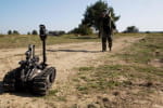 "Вже тестуємо на полігонах": Мінцифри хоче замінити роботами половину бійців на фронті