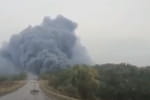 "Хлопок" или кто-то не там покурил: на россии возле москвы пылает склад с пластиковой крошкой – видео