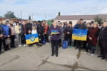 "В рф мы никогда не хотели": в Николаевской области жители оккупированной Снигиревки вышли на митинг против "референдума"