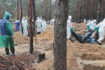 "У некоторых трупов были завязаны сзади руки": в Изюме завершают эксгумацию захоронения – подробности